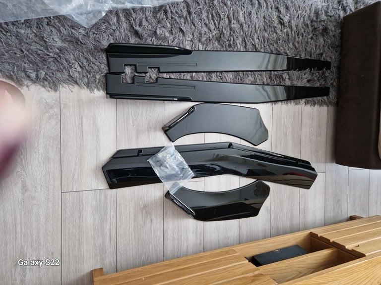 Car trim set black gloss (plastic) 