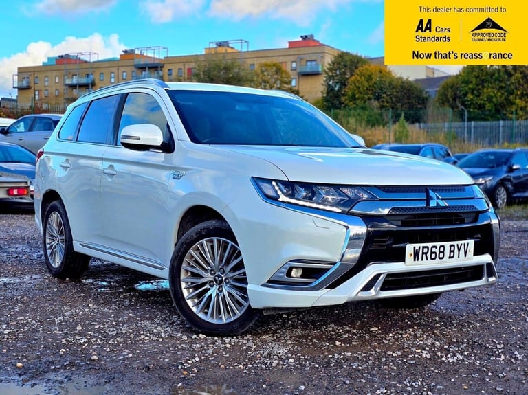 image for 2018 Mitsubishi Outlander 2.4h TwinMotor 13.8kWh 4h SUV 5dr Petrol Plug-in Hybrid CVT 4WD Euro 6 ...