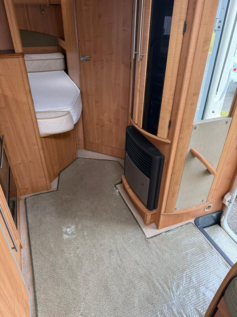 2009 - Auto Trail Cheyenne - 3 ltr -  44,000 miles - 4 berth / 2 belts 