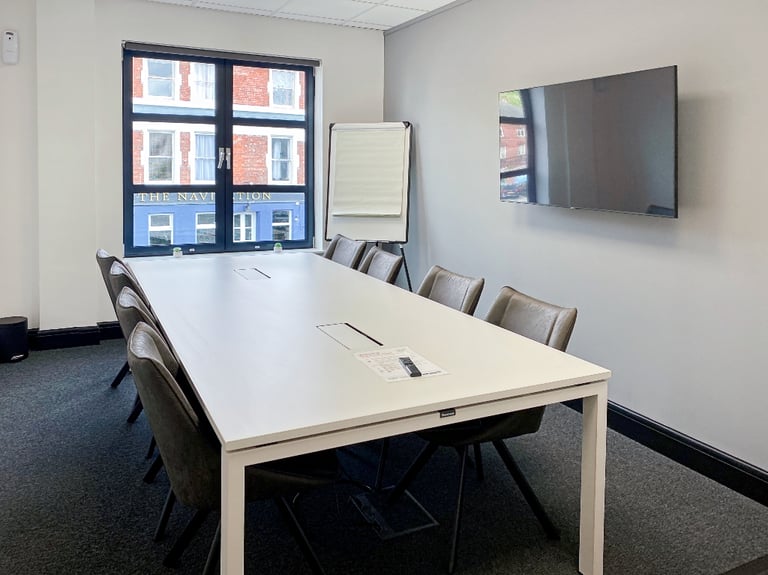 Nottingham - NG2 1AG, Find a dedicated desk and get down to business in Regus Nottingham, Lock House