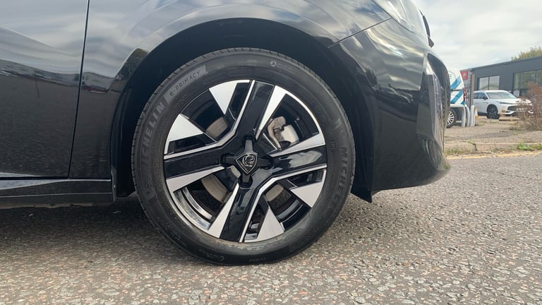 2024 Peugeot 208 1.2 PureTech Allure Hatchback 5dr Petrol Manual Euro 6 (s/s) (100 ps) Hatchback ...