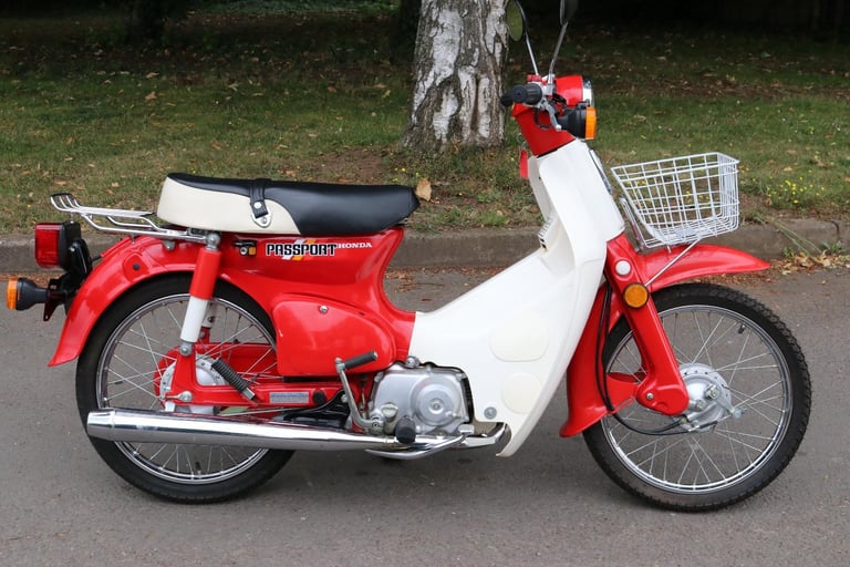 image for Honda C70 C 70 Passport 1982 407 miles from new!!!!