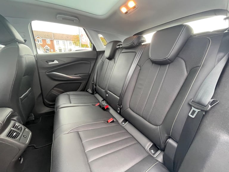 2020 Vauxhall Grandland X 1.5 Turbo D BlueInjection Elite Nav Euro 6 (s/s) 5dr HATCHBACK Diesel M...