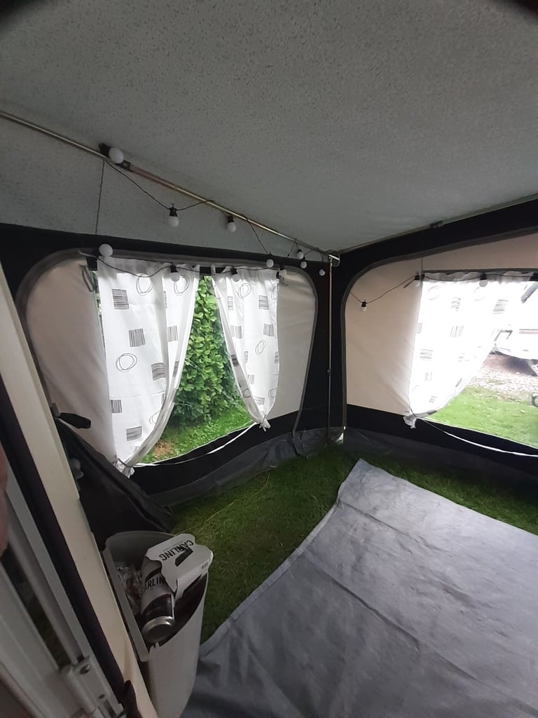 Full caravan awning 