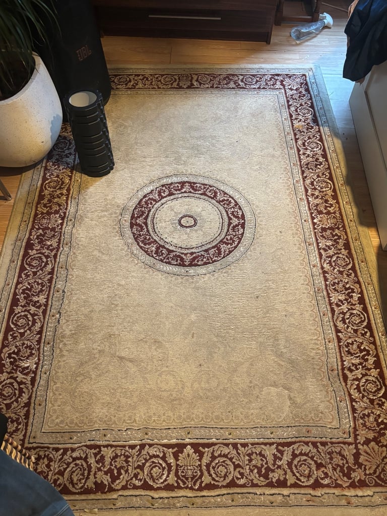 image for Gorgeous Rug for sale