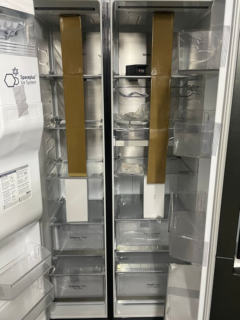 LG InstaView ThinQ Wifi -Plumbed American Fridge Freezer-Matte Black-BRAND NEW-DOOR IN DOOR