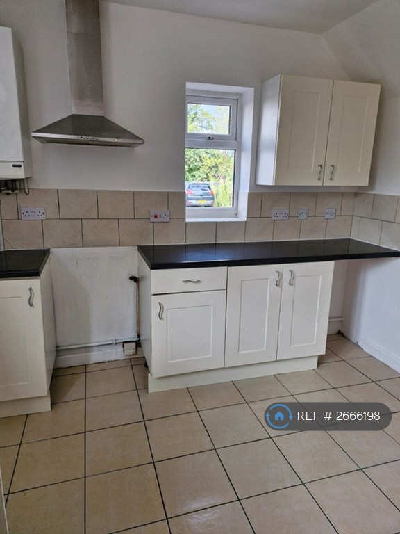 3 bedroom house in Merrivale Road, Stafford, ST17 (3 bed) (#2666198)