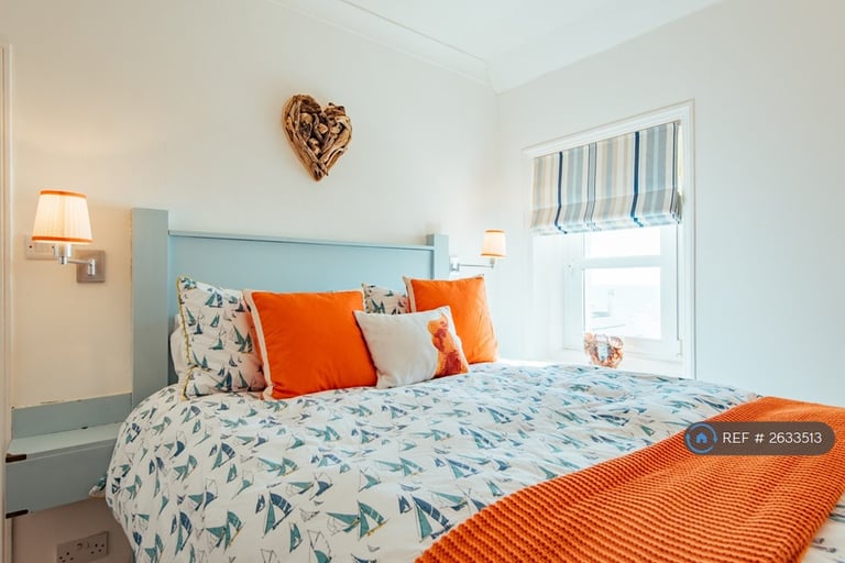 2 bedroom house in The Esplanade, Sandgate, Folkestone, CT20 (2 bed) (#2633513)