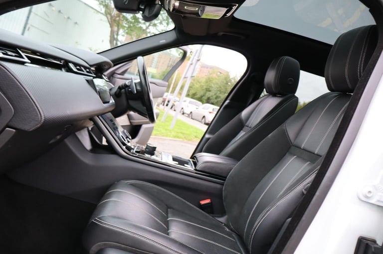 LAND ROVER RANGE ROVER VELAR 2.0 D240 R-Dynamic SE Auto 4WD Euro 6 (s/s) 5dr