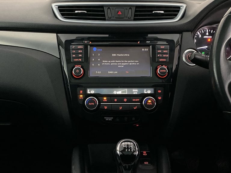 2017 Nissan Qashqai 1.2 DiG-T Tekna 5dr HATCHBACK PETROL Manual