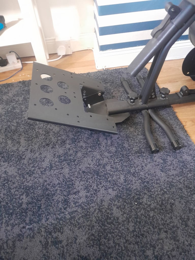 Gaming chair + ferarri 458 steering wheel