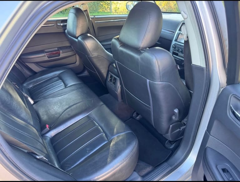 2008 CHRYSLER 300 CRD V6 AUTOMATIC FULY LOADED 12 MONTHS MOT STARTS N DRIVES GREAT 
