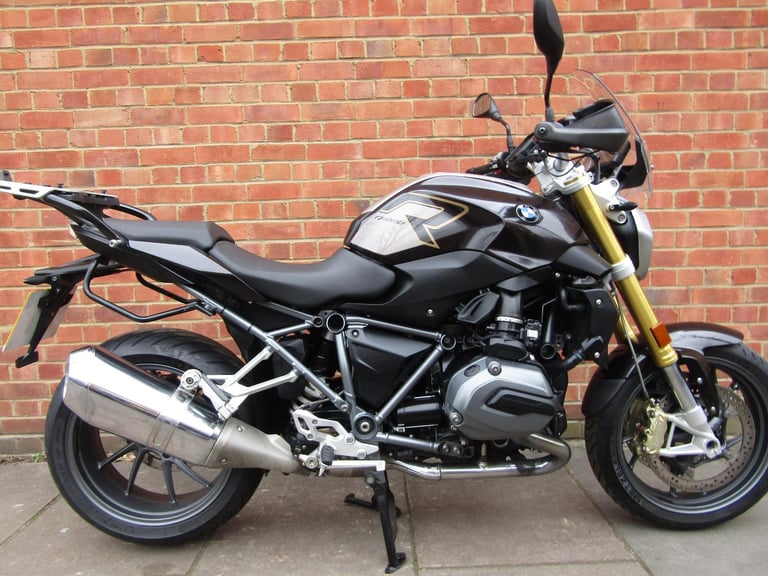 image for BMW R 1200 R EXCLUSIVE * FULL BMW SERVICE HISTORY * FANTASTIC COND * REDUCED *