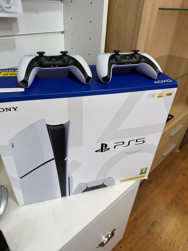 PlayStation 5 Slim Disc version 1Tb Brandnew sealed 1 year warranty 