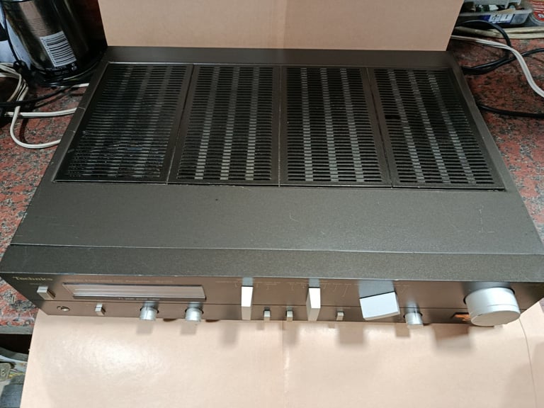 AMPLIFIER TECHNICS SU-V3 HI-FI AMP SEPARATE 