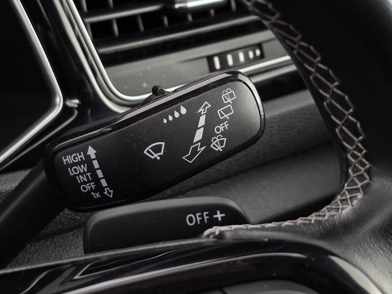 2019 Volkswagen T-Roc 2.0 TSI R SUV 5dr Petrol DSG 4Motion Euro 6 (s/s) (300 ps) HATCHBACK Petrol...