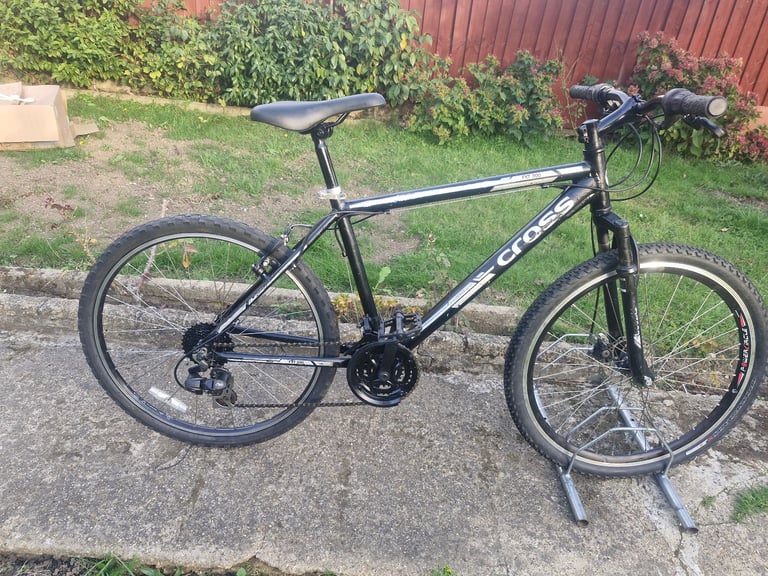 BOYS MENS GENTS ADULTS CROSS  26 INCH WHEELS 18 INCH FRAME 21 SPEED BIKE BICYCLE