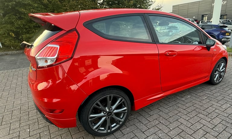 Ford fiesta st line. 
