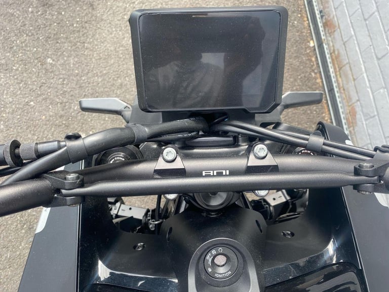 2025 Husqvarna Street SVARTPILEN 801 Petrol black 6 Speed