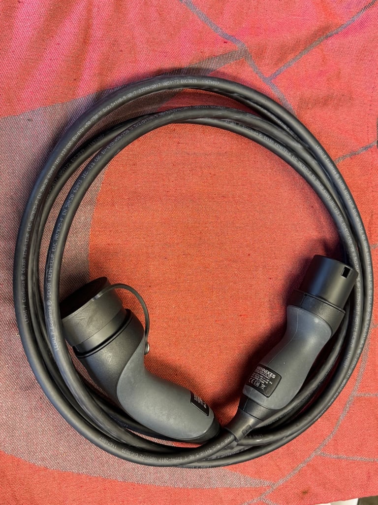 image for Brand new Mercedes Benz Type 2 32A 7/22KW  charging cable EV PHEV Electric Vehicle