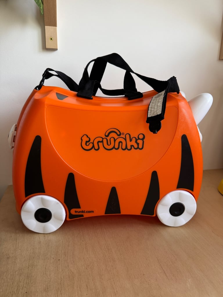 image for Trunki ride on suitcase - tiger