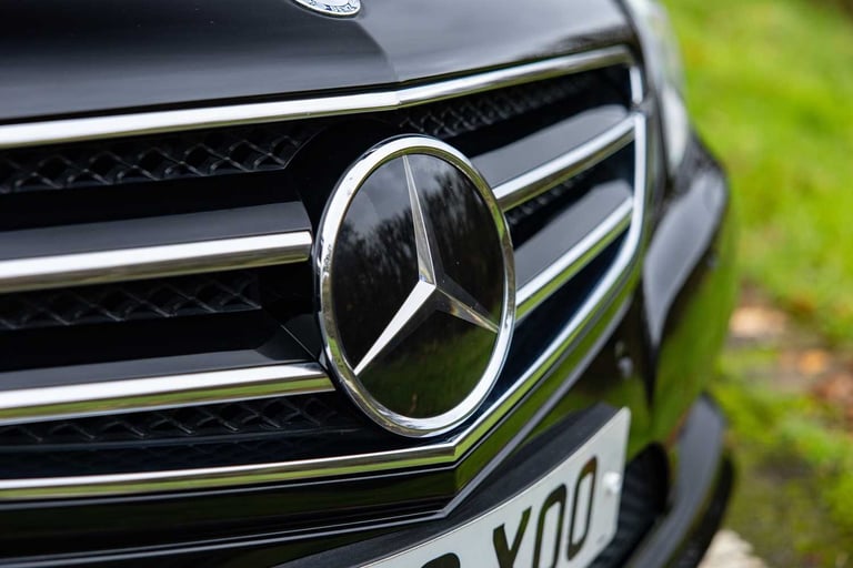 2010 Mercedes-Benz E Class E500 Sport 2dr Tip Auto COUPE Petrol Automatic