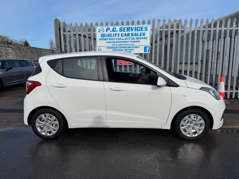 2014/14 HYUNDAI i10 1.0 SE 5DOOR ONLY 49K FULL HISTORY £20 ROAD TAX GREAT MPG 