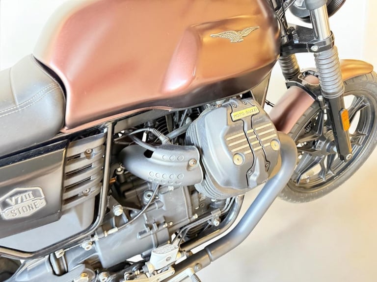 2020 Moto Guzzi V7 744 III Stone Night Pack Euro 4