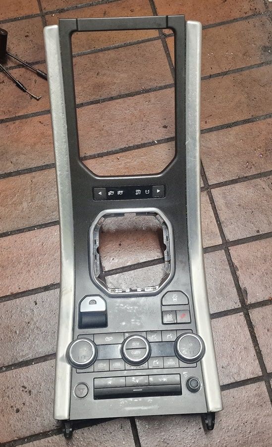 Range Rover Evogue Centre Console 100663,02 2013