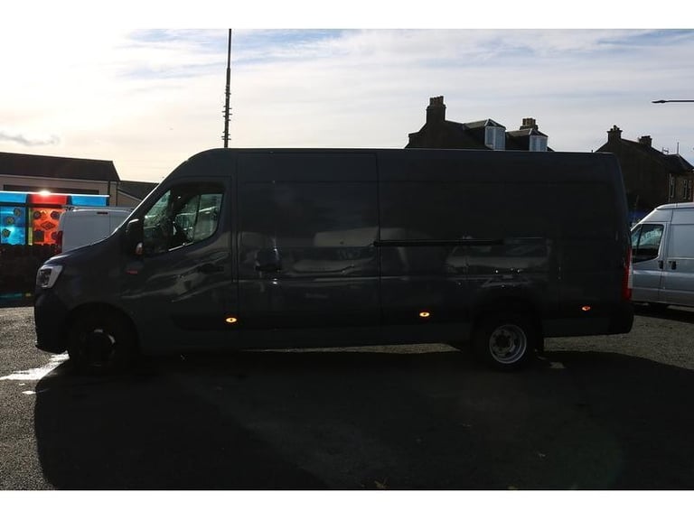 2020 RENAULT MASTER XLWB *NO VAT* STUNNING CONDITION LOW MILES YEAR MOT sprinter