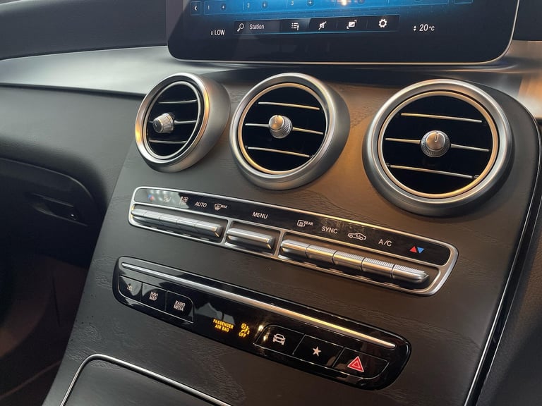 2020 Mercedes-Benz GLC 2.0 GLC300d AMG Line (Premium) SUV 5dr Diesel G-Tronic+ 4MATIC Euro 6 (s/s...