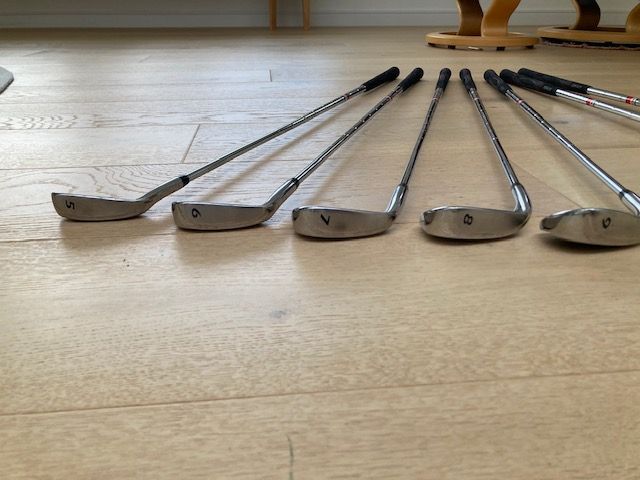 Top Flite "Tour Edition" - Golf Club Set with Bag / Stand