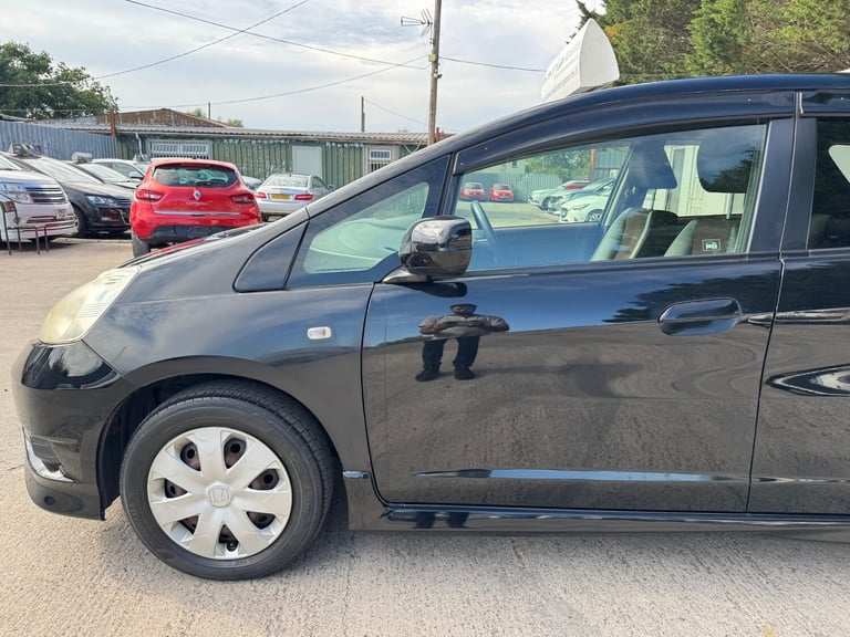 2012 Honda Fit JAZZ 1.5 SHUTTLE  5DR Estate Petrol Automatic
