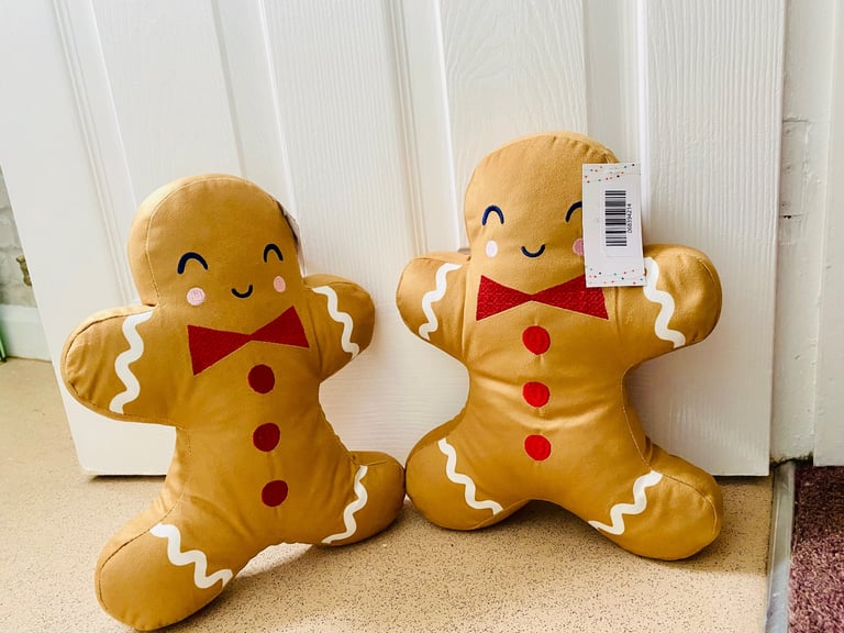 image for New pair of gingerbread men cushions 