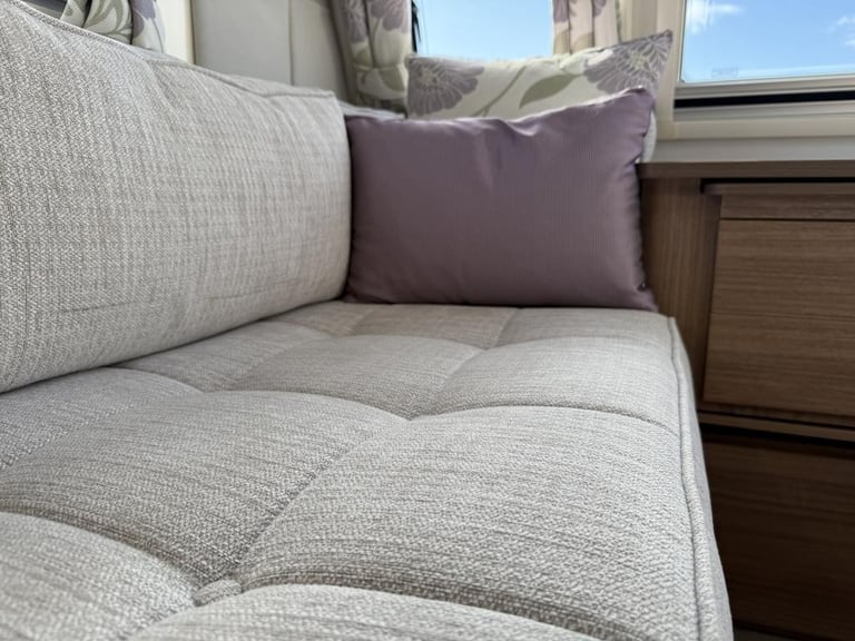 2018 BAILEY UNICORN SEVILLE 2 BERTH TOURING CARAVAN
