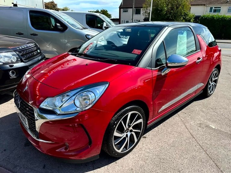 DS DS 3 BLUEHDI CONNECTED CHIC S/S-ONLY 35933 MILES, SERVICE HSITORY, SAT NAV