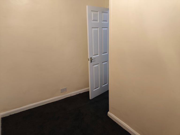 Charming 2-Bedroom Mid-Terrace Home on Tower Street, Heywood – £1000 PCM