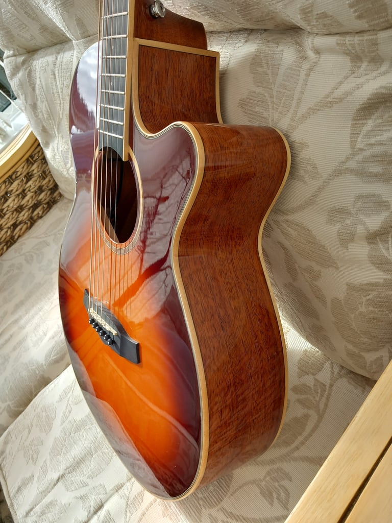 Unused Tanglewood TW4CE SB Electro Acoustic Super Folk Guitar 