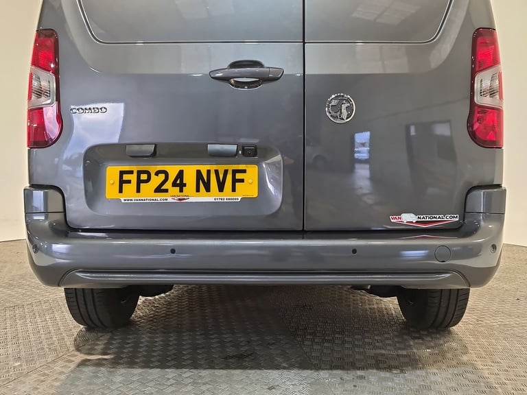 2024 Vauxhall Combo 1.5 TURBO D 2300 PRO P/V L2 H1 100 BHP LWB Panel Van Diesel Manual