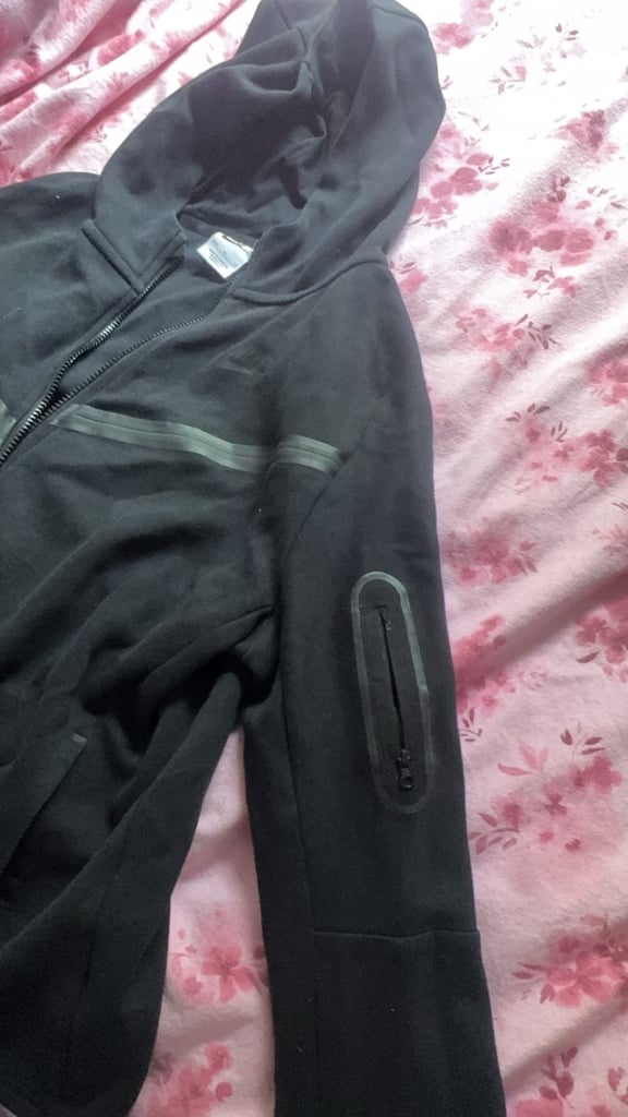 nike tech