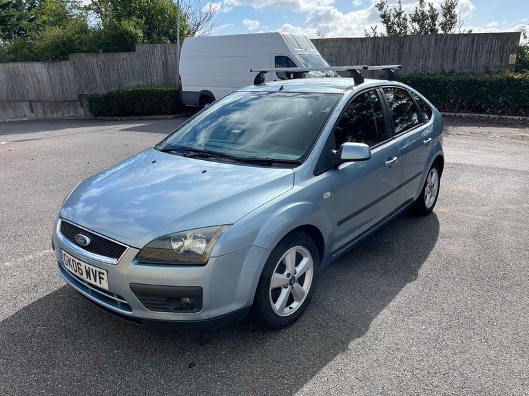 Ford Focus - 1.6 automatic 