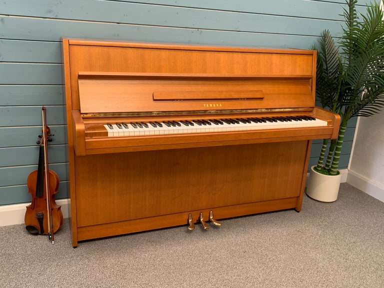 LOVELY small YAMAHA 108 - *TUNED/SERVICED/WARRANTY AND FREE DELIVERY*