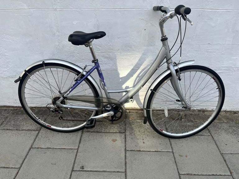 image for Raleigh Pioneer hybrid woman's