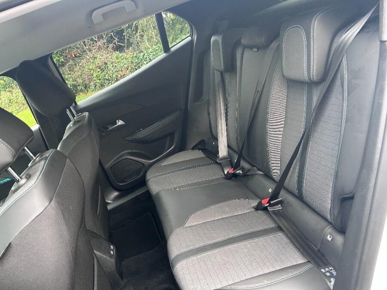 2022 Peugeot 2008 1.2 Puretech Allure Premium Suv 5dr Petrol Eat Euro 6 (s/s) (130 Ps) HATCHBACK ...