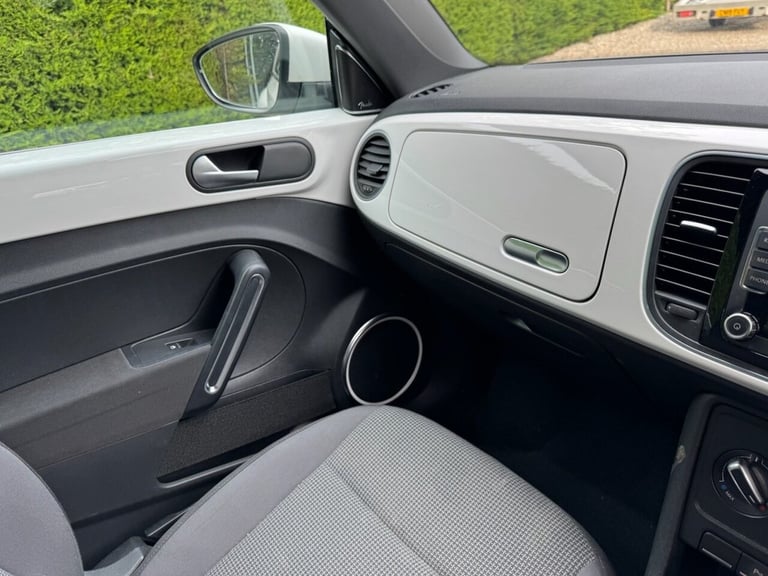 2012 Volkswagen Beetle beetle design tsi s-a Hatchback Petrol Automatic