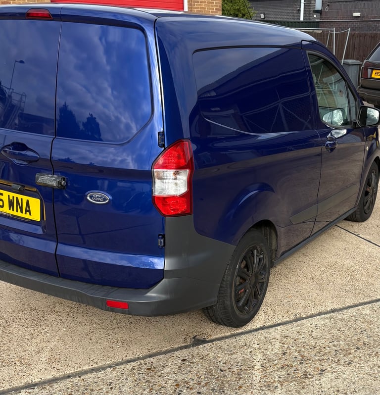 Ford, TRANSIT COURIER, Panel Van, 2015, Manual, 1562 (cc)