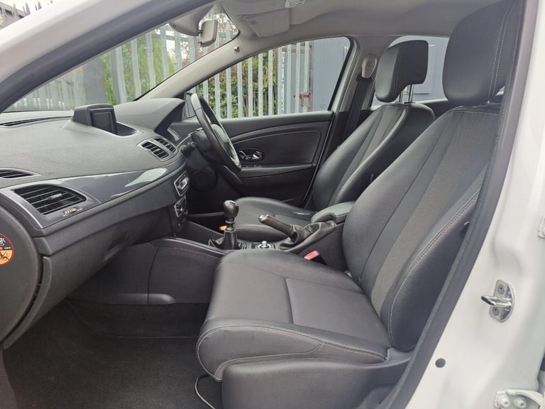 2015 Renault Megane 1.5 dCi Dynamique Nav Euro 6 (s/s) 5dr HATCHBACK Diesel Manual