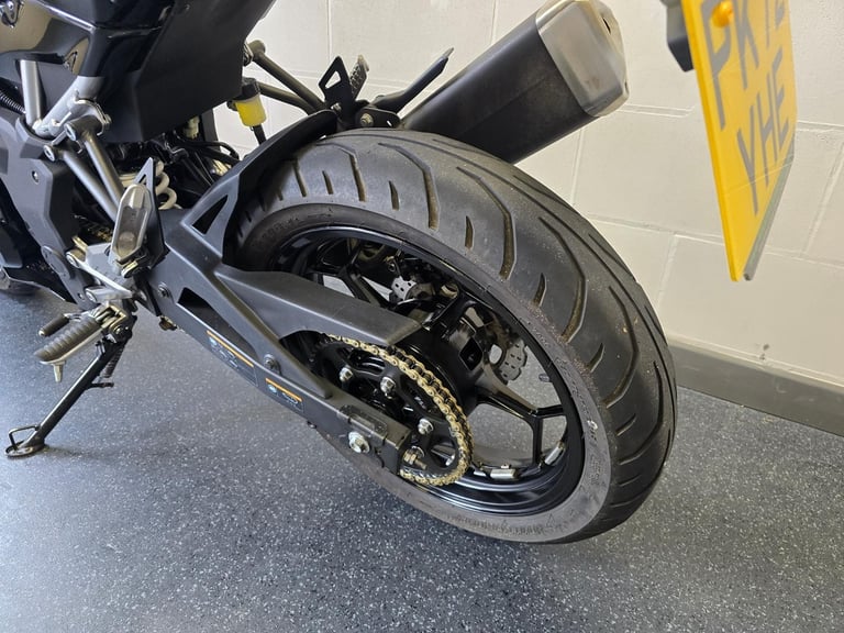 Kawasaki Z125 Supernaked 125cc Learner Legal Geared Motorcycle