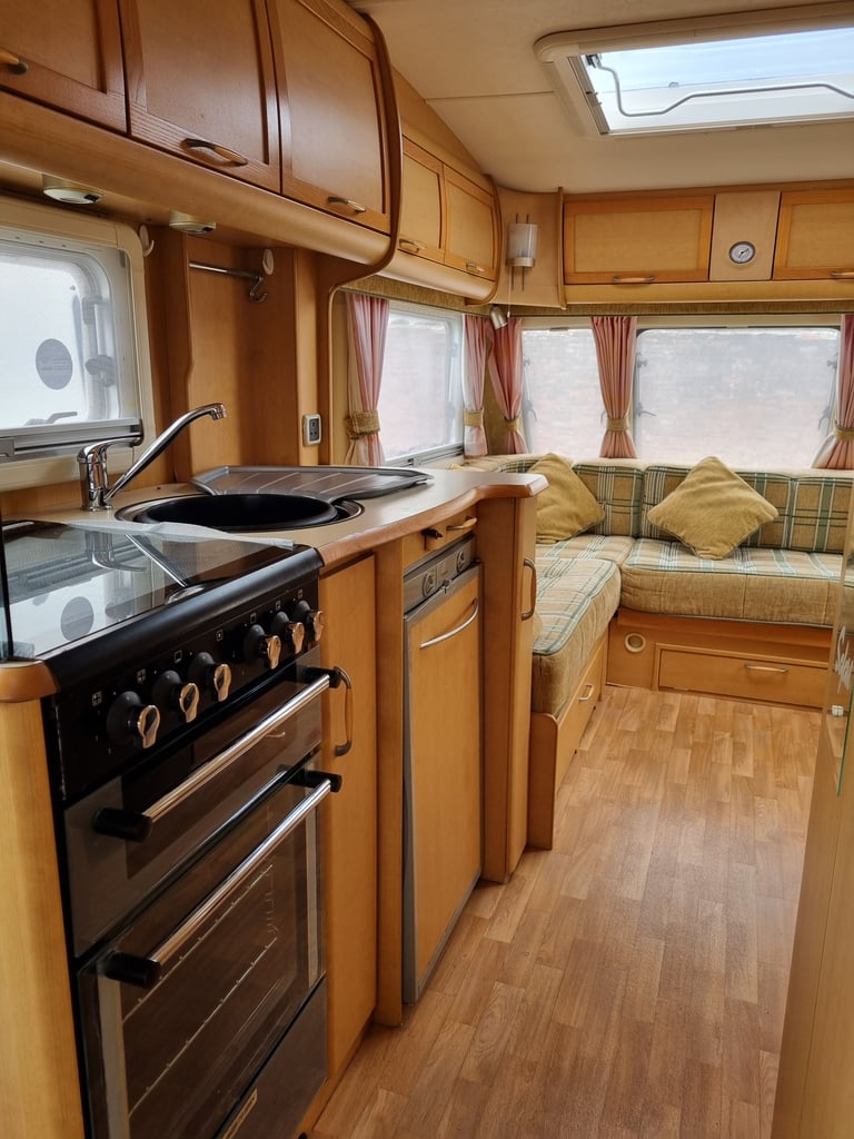 Abbey safari fixed bed excellent condition 