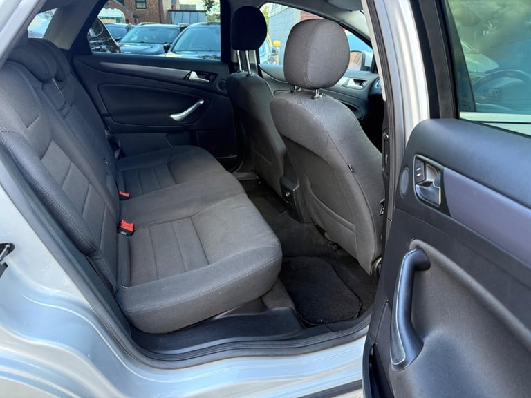  Ford Mondeo 1.8 TDCi Titanium + Euro 4 5dr Diesel Manual